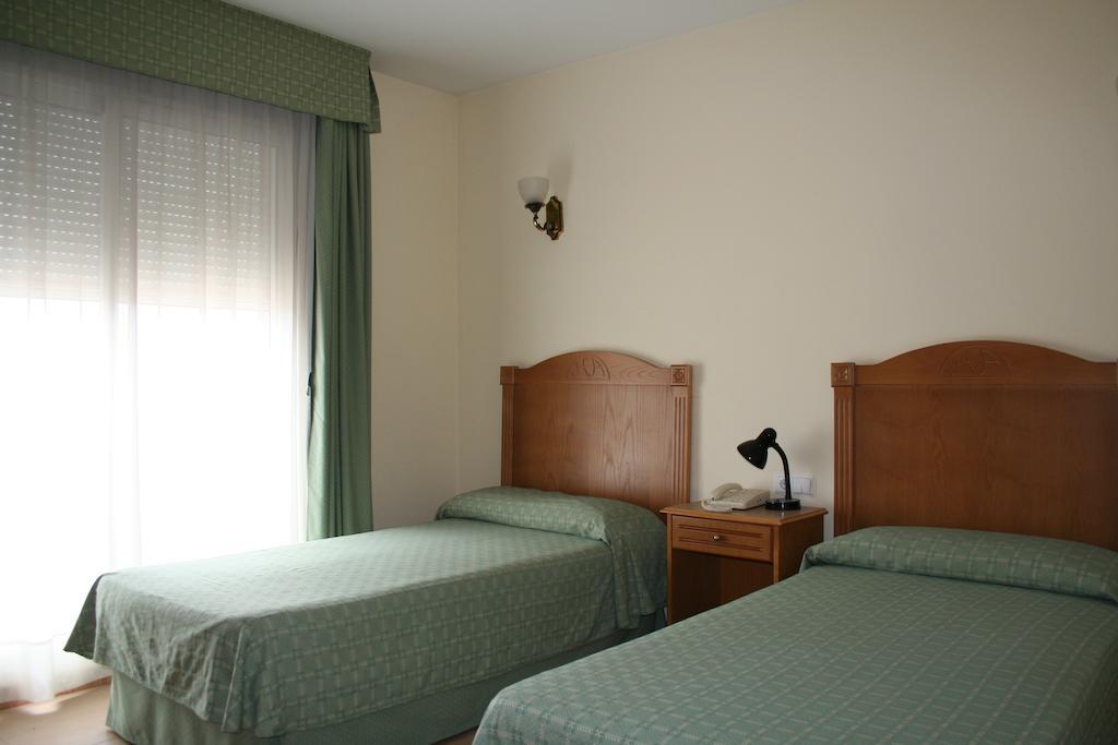 Hotel Austria 76 Sagunto Zimmer foto