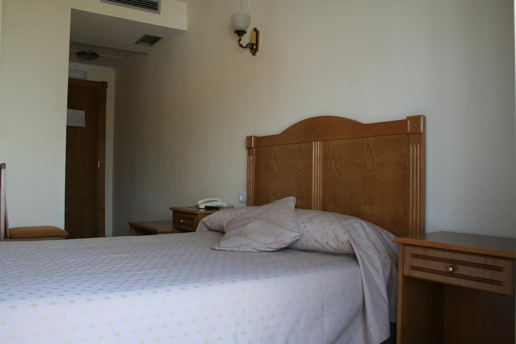 Hotel Austria 76 Sagunto Zimmer foto