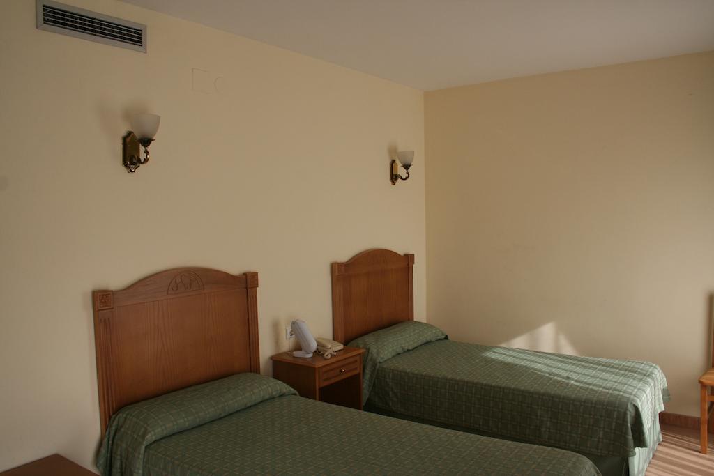 Hotel Austria 76 Sagunto Zimmer foto