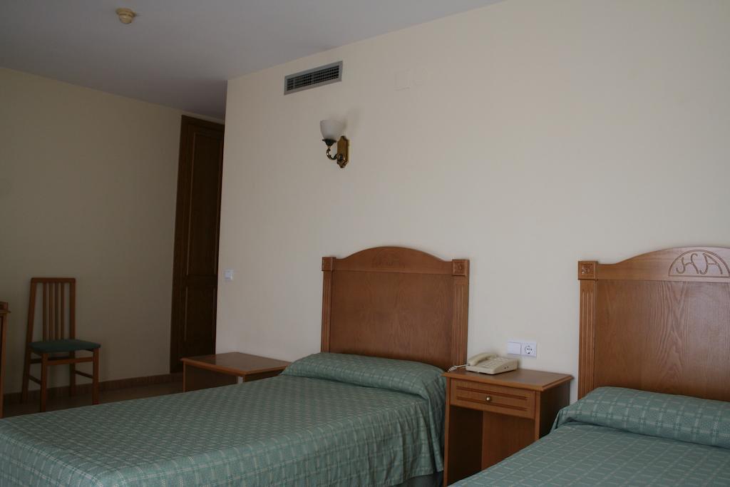 Hotel Austria 76 Sagunto Zimmer foto